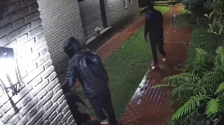 Le desvalijaron la casa a una jubilada: estaba durmiendo y la agarraron del cuello