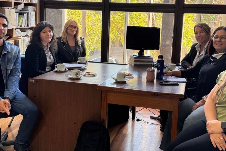 Una varieté con autores, músicos y artistas