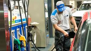 YPF baja 4% el precio a las naftas y el gasoil