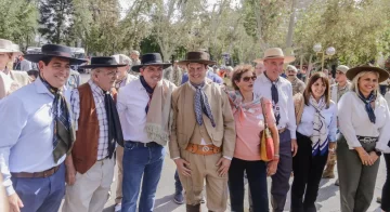 Orrego participó del inicio de la XXXIV edición de la Cabalgata de la Fe a la Difunta Correa Orrego participó del inicio de la XXXIV edición de la Cabalgata de la Fe a la Difunta Correa