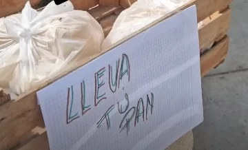 Pan para el que lo necesite: compró en una fiambrería y viralizó el buen gesto del comerciante Pan para el que lo necesite: compró en una fiambrería y viralizó el buen gesto del comerciante