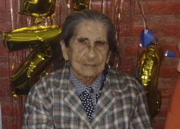 Petrona Luna, la abuela pocitana que sobrevivió a tres terremotos en San Juan, cumplió 100 años Petrona Luna, la abuela pocitana que sobrevivió a tres terremotos en San Juan, cumplió 100 años