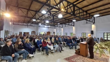 Con todo el abanico de la política local se realizó el tradicional retiro espiritual Con todo el abanico de la política local se realizó el tradicional retiro espiritual