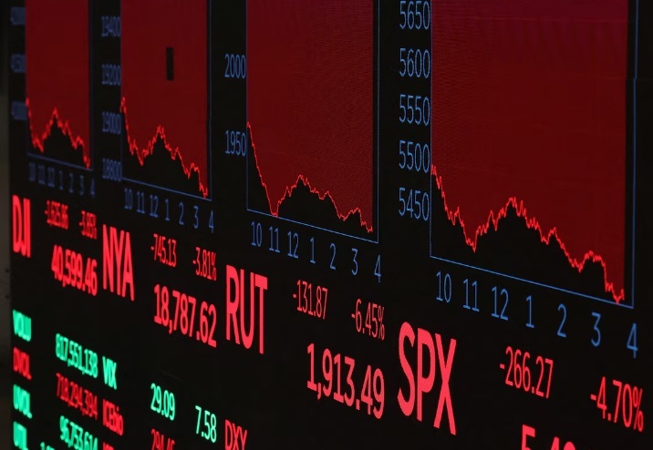 El dólar oficial se vende a $1450 y el riesgo país supera los 1200 puntos