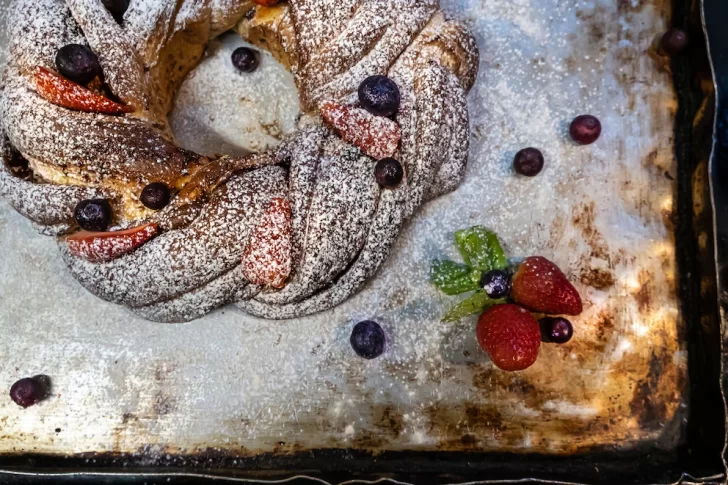 Cómo hacer rosca de Pascua: dos recetas aptas para principiantes