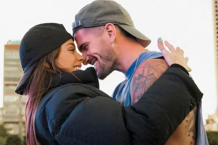 Juntos y enamorados: Tini Stoessel y Rodrigo de Paul se fueron a Madrid