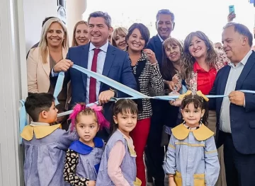 Inauguran dos escuelas de casi 2.200 m2 de superficie en total