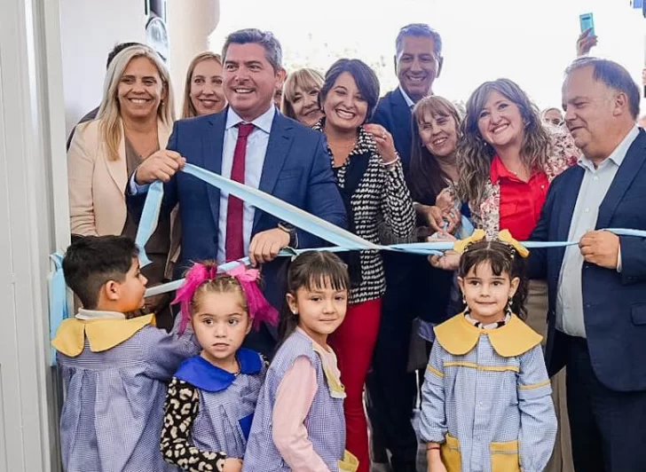 Inauguran dos escuelas de casi 2.200 m2 de superficie en total