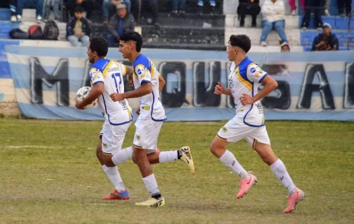 Colón Junior no pierde el paso atrás de Peñarol