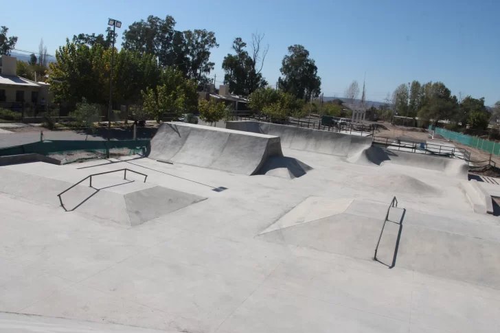 El primer skate park de Ullum está 90% listo