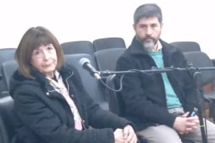 Un caso de falsificación que complica a 2  abogados, madre e hijo, al viejo sistema