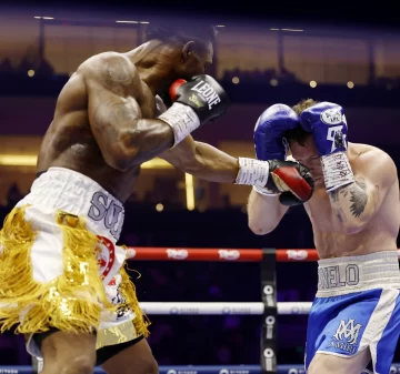 Canelo defraudó en Riad