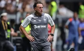 Milito ya marcó la cancha