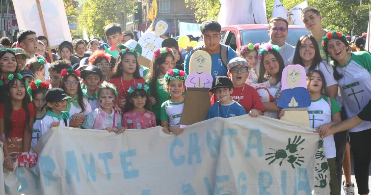 DCC110525-004F04-728x383