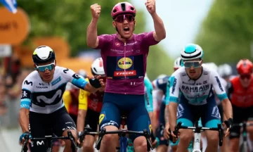 Mads Pedersen es otra vez líder