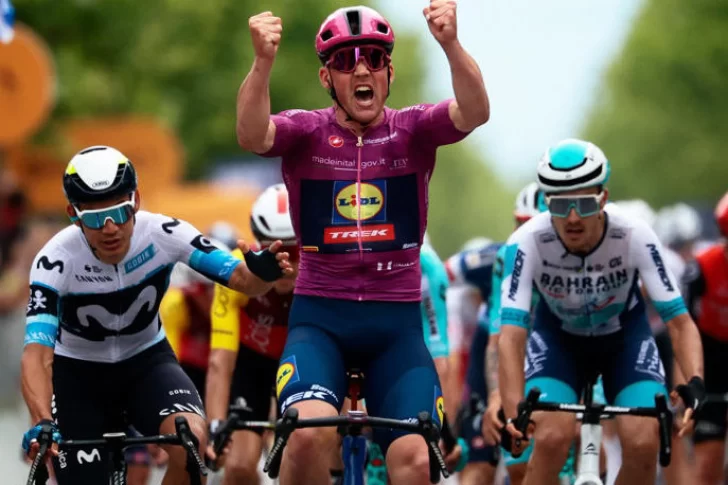 Mads Pedersen es otra vez líder