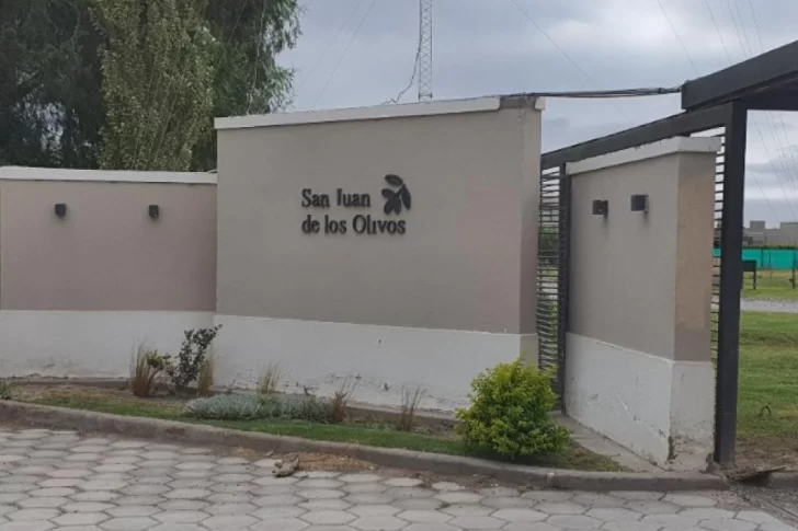 Un comerciante grave, lo baleó en su casa una banda: ¿quisieron robarle?