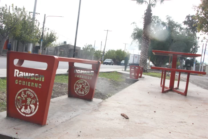 Rawson: convirtieron en un paseo el amplio bulevar de una arteria clave