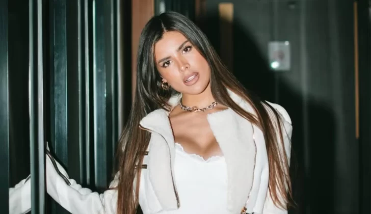 Quién es Valentina Olguín, la cantante acusada de usar los datos de cinco gobernadores para importar ropa Quién es Valentina Olguín, la cantante acusada de usar los datos de cinco gobernadores para importar ropa