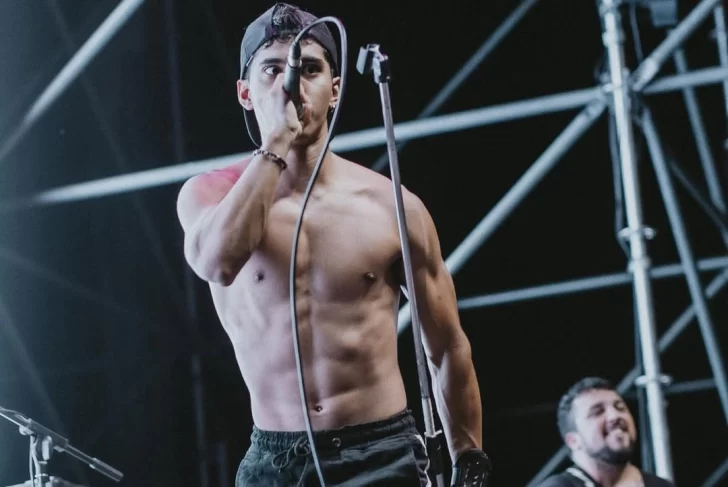 Con el brillo de los reyes del funk Con el brillo de los reyes del funk