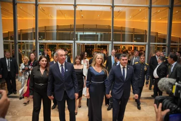 La Gala Patria dio inicio a los festejos por el 215° aniversario de la Revolución de Mayo