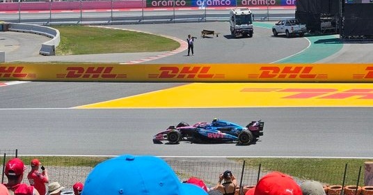 Franco Colapinto tuvo problemas con su auto y finalizó último en la primera práctica