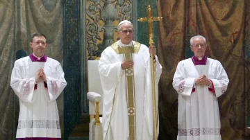 León XIV encabezó su primera misa, recordó a Francisco y dio un mensaje de unidad ante los cardenales León XIV encabezó su primera misa, recordó a Francisco y dio un mensaje de unidad ante los cardenales