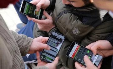 Apuestas online:  empiezan a jugar a los 13 años y crece la exposición en entornos digitales