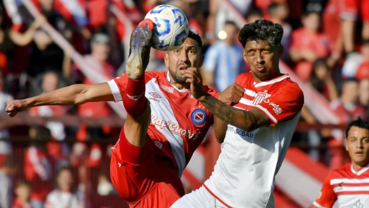 Estudiantes se metió por la ventana y ya están los ocho clasificados de la Zona A Estudiantes se metió por la ventana y ya están los ocho clasificados de la Zona A