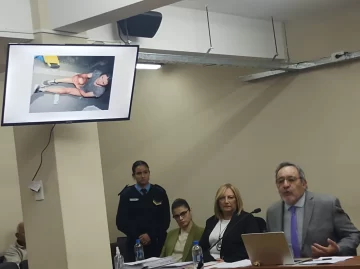 La defensa de la científica acusada de matar a su amigo en un juego sexual insiste en que se defendió de un ataque sexual La defensa de la científica acusada de matar a su amigo en un juego sexual insiste en que se defendió de un ataque sexual