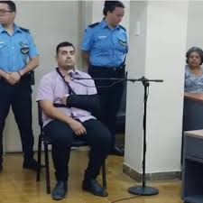 “El oficial nos dijo que teníamos que decir que el camionero llevaba un arma y tenía drogas”