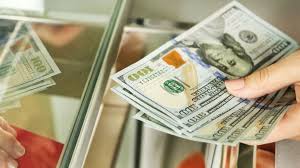 El dólar oficial opera en el Banco Nación por encima de los $1.500, marcando un nuevo récord