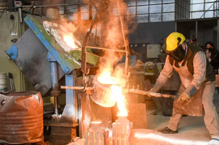 La advertencia de la UIA: “Los únicos que pueden sostenerse son aquellos que trasladan los incrementos a precios”