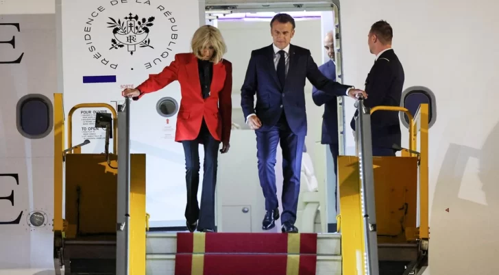 El presidente de Francia es agredido por su mujer y queda filmado