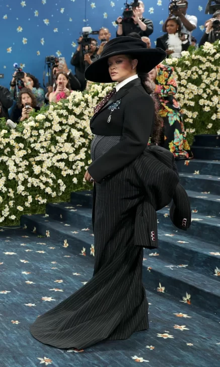 met-gala-2025-12-437x728