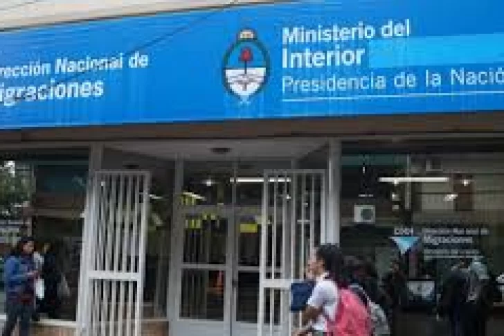 Se abre la puerta para cobrar a extranjeros en educación y salud