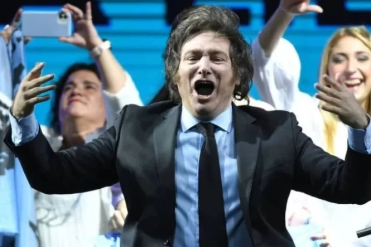 Javier Milei celebró la victoria electoral en Salta y Chaco