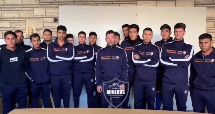 Tras el “paro” realizado, el plantel de Minero pidió disculpas a la dirigencia: “Estamos más unidos que nunca” Tras el “paro” realizado, el plantel de Minero pidió disculpas a la dirigencia: “Estamos más unidos que nunca”