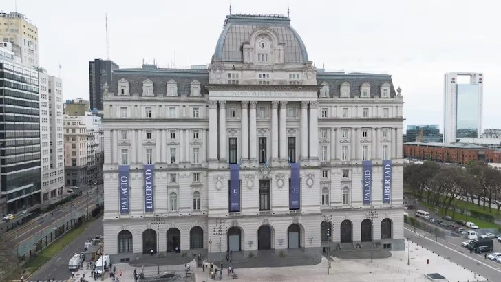 El Gobierno oficializó la disolución de organismos culturales: qué pasará con el Museo Bellas Artes, el Palacio Libertad El Gobierno oficializó la disolución de organismos culturales: qué pasará con el Museo Bellas Artes, el Palacio Libertad