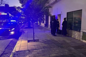 Una mujer fue sorprendida por un desconocido en su casa: “No me violes que puedo ser tu madre” Una mujer fue sorprendida por un desconocido en su casa: “No me violes que puedo ser tu madre”