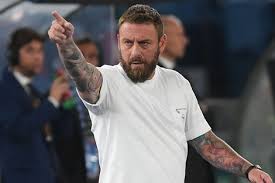 De Rossi se anota como un candidato