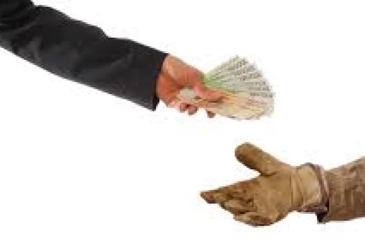 Suben por decreto el salario mínimo