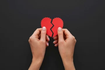 La escandalosa separación de un exfutbolista: su pareja lo echó a los gritos La escandalosa separación de un exfutbolista: su pareja lo echó a los gritos