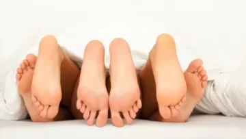 La famosa argentina que contó los detalles del trío que realizó con su pareja y una camarera