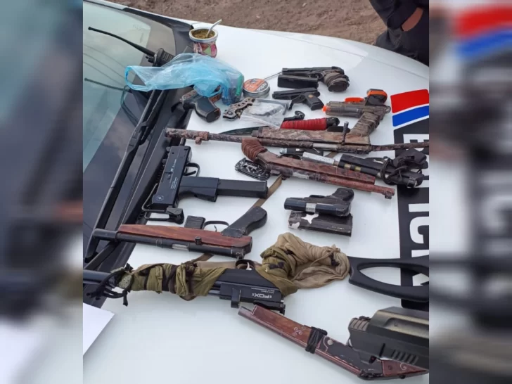 Un hombre con esquizofrenia amenazó con un arma a su familia: tenía un importante arsenal escondido Un hombre con esquizofrenia amenazó con un arma a su familia: tenía un importante arsenal escondido