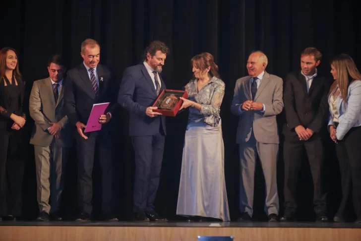 “San Juan, Siempre”, el homenaje de la Ciudad a 463 años de su fundación “San Juan, Siempre”, el homenaje de la Ciudad a 463 años de su fundación