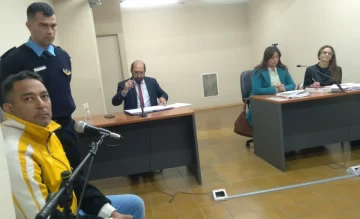 Violaba a una nena, le hacía fotos, videos y los pasaba a sus amigos, le dieron 8 años