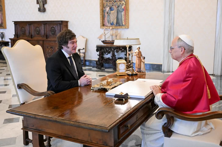 DCC080625-009F02-728x483