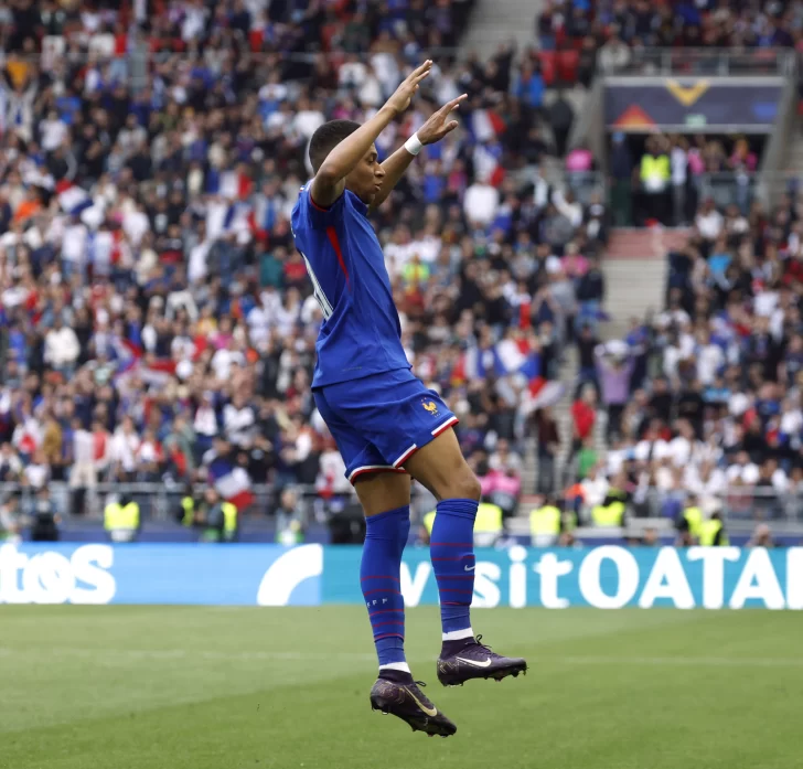 DCC090625-021F01-728x697