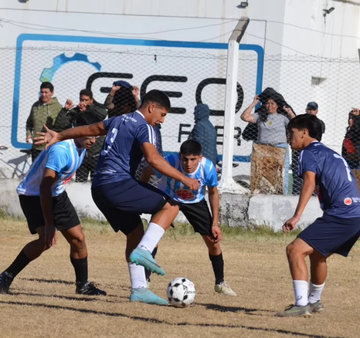 Cuatro juegos por la fecha de Copa País